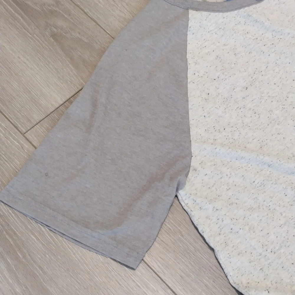 Carbon Gray and Green Short Sleeve Tee - Picture 7 of 14